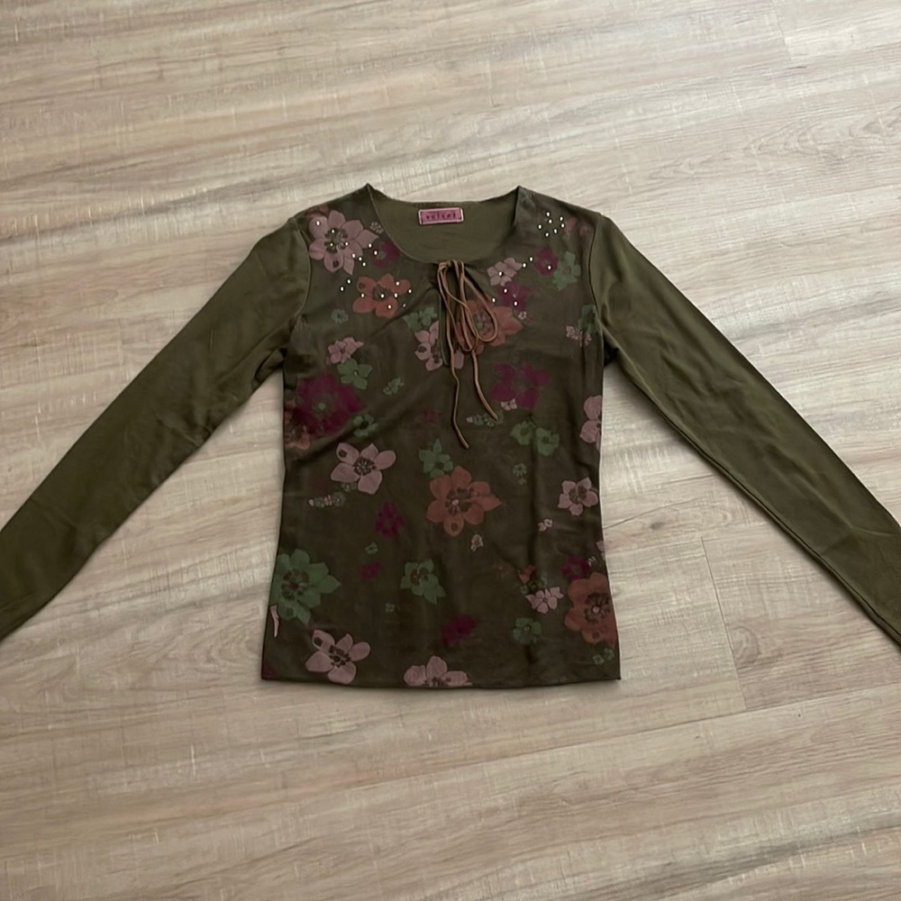 Velvet long sleeve T-shirt. Size S. Great condition